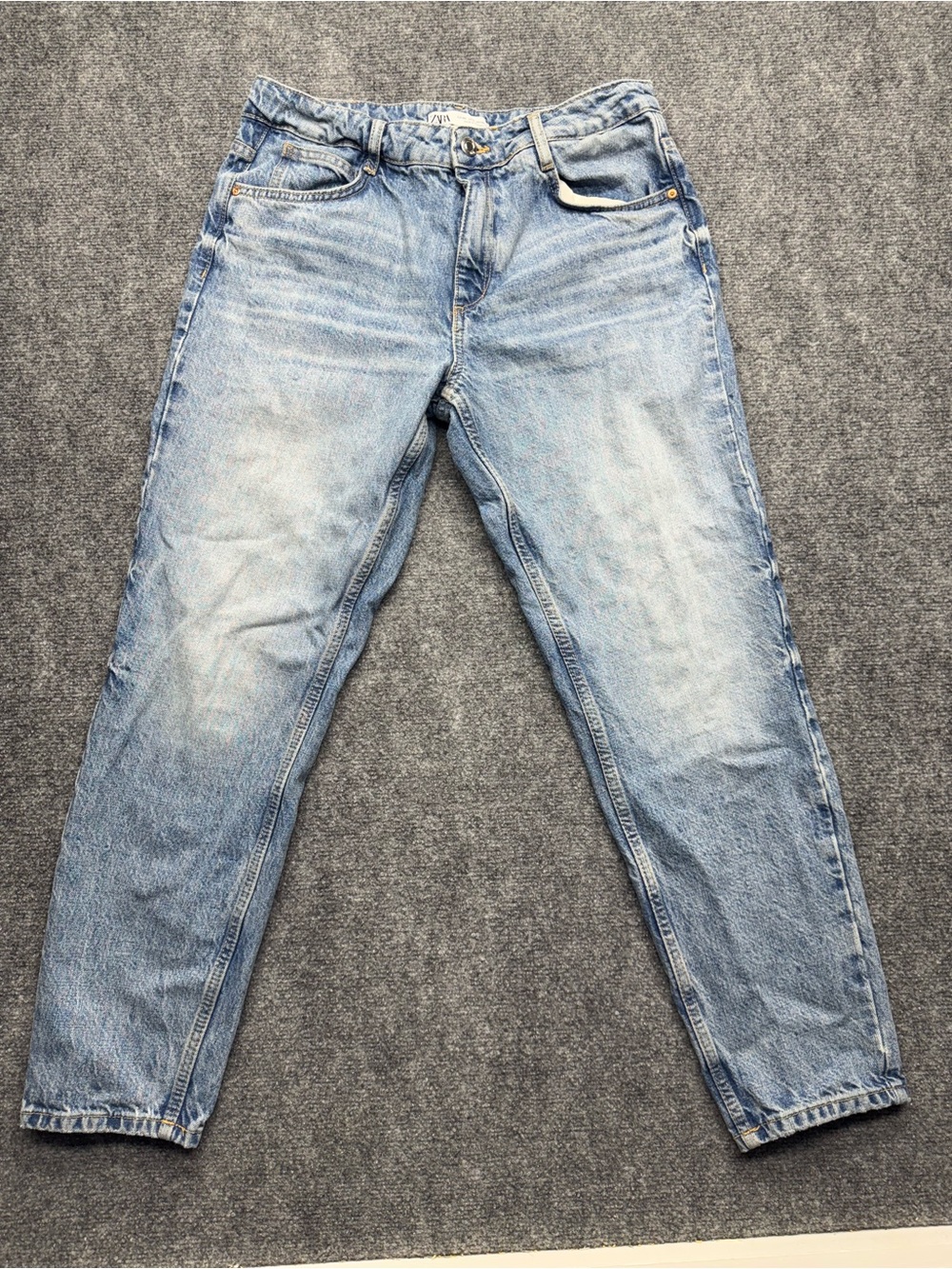 Zara Women Size 8 Light Blue medium wash Denim Boyfriend Jeans